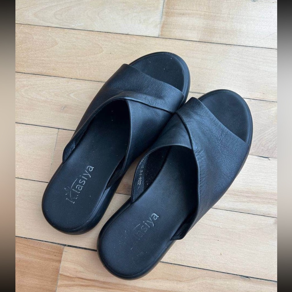 Leather Black Women's Slide Sandals